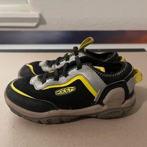 Keen Hybrid Shoes